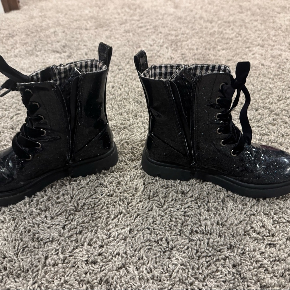 Girls Sparkly Black Combat Boots, size 2 - Picture 7 of 16